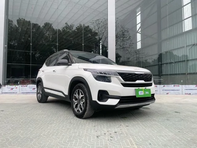 компактный автомобиль из Китая для города