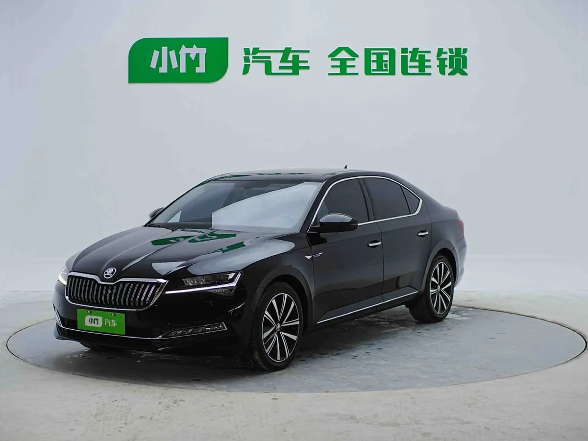 Skoda Superb из Китая, чёрный лифтбек